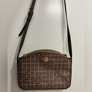 Barely used Anne Klein purse!